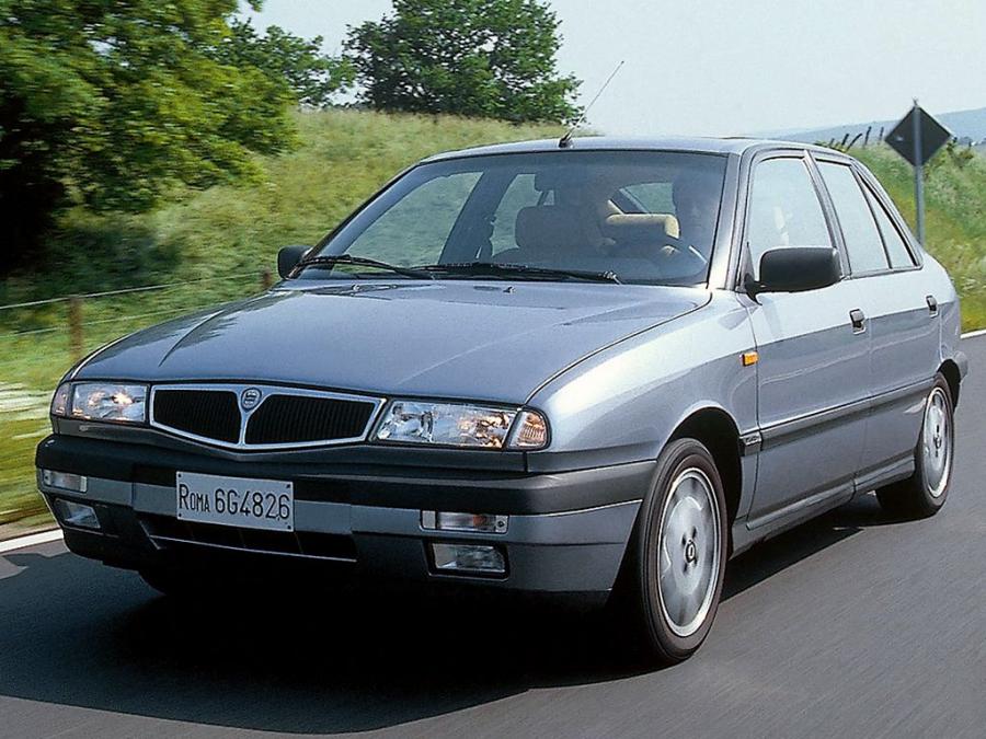  Lancia Delta 1993 года  (фото 11 из 11)